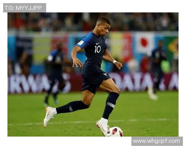 现役足球明星中谁在抽烟揭秘与健康影响分析